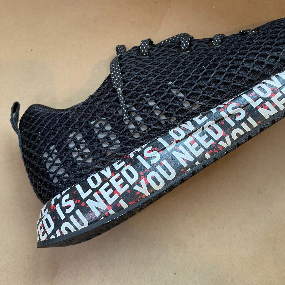 NOBULL ALL YOU NEED IS LOVE MEN 12  /  W 13.5